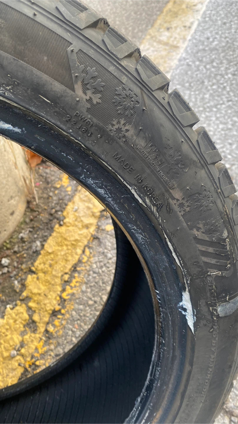 Motomaster Winter Edge Tires (225/45/17) - photo 5