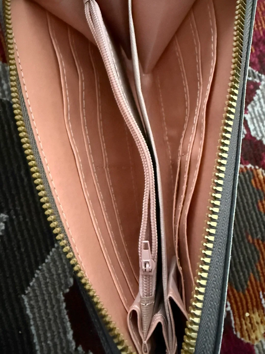 Forever Lovely Wallet image indicator(3)