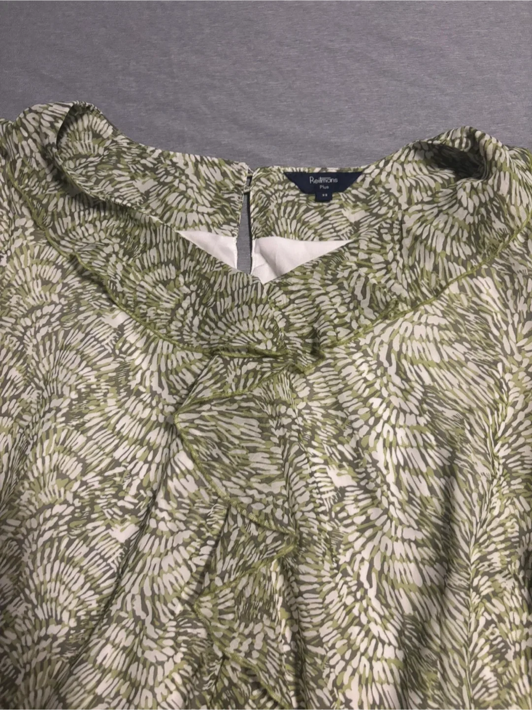 Reitmans Top Size 22 image indicator(2)