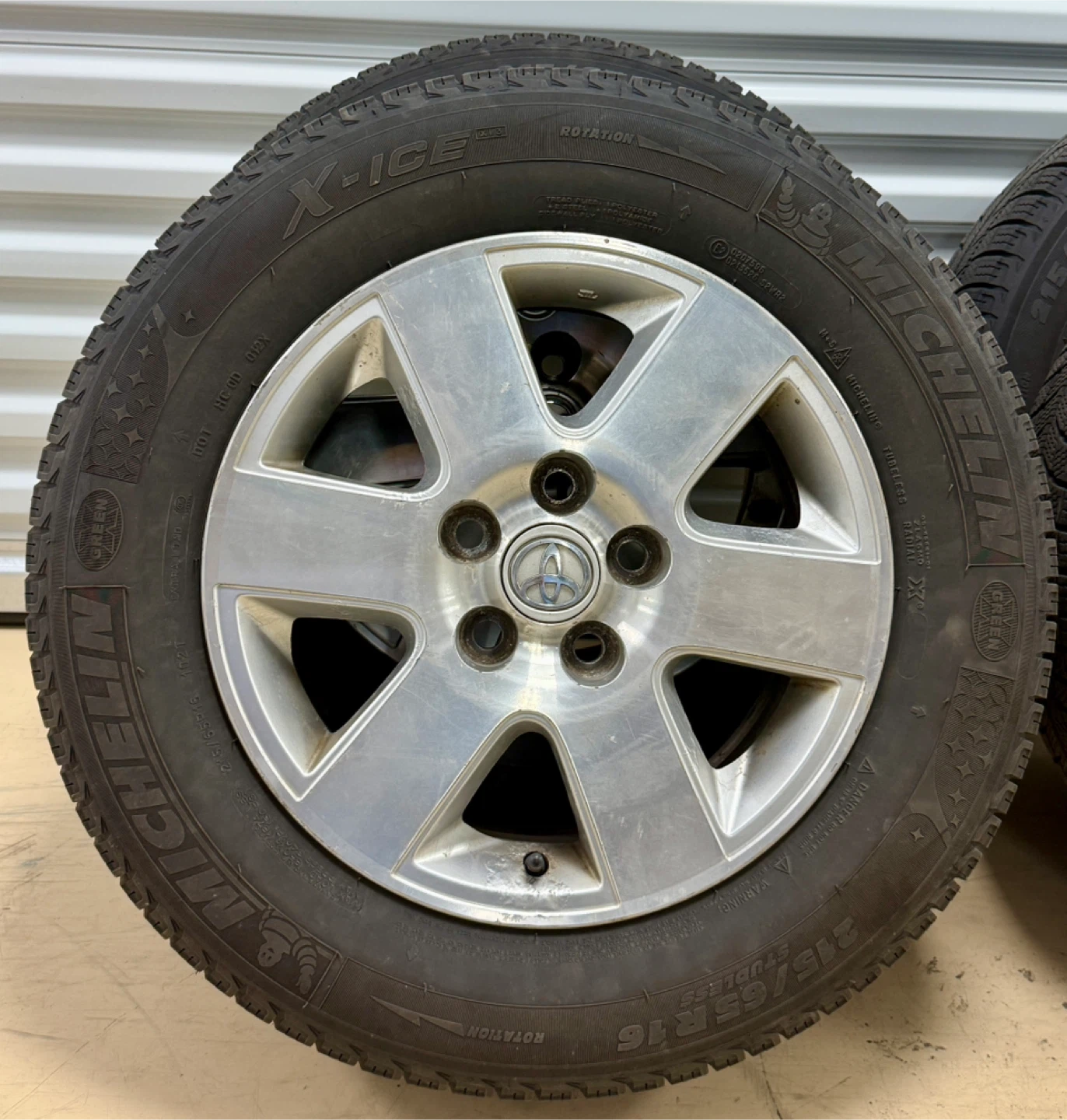 Winter Tires and Alloy Rims 215/65/R16 - photo 4