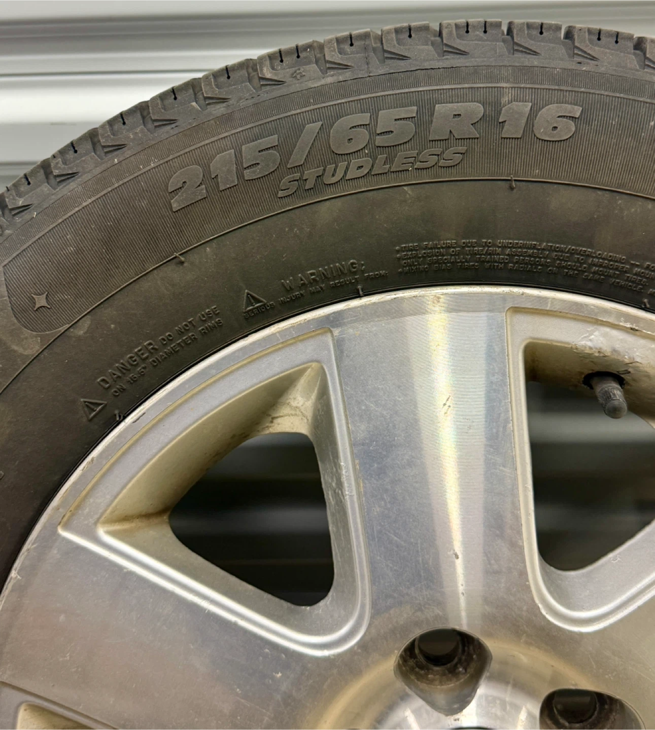 Winter Tires and Alloy Rims 215/65/R16 - photo 2