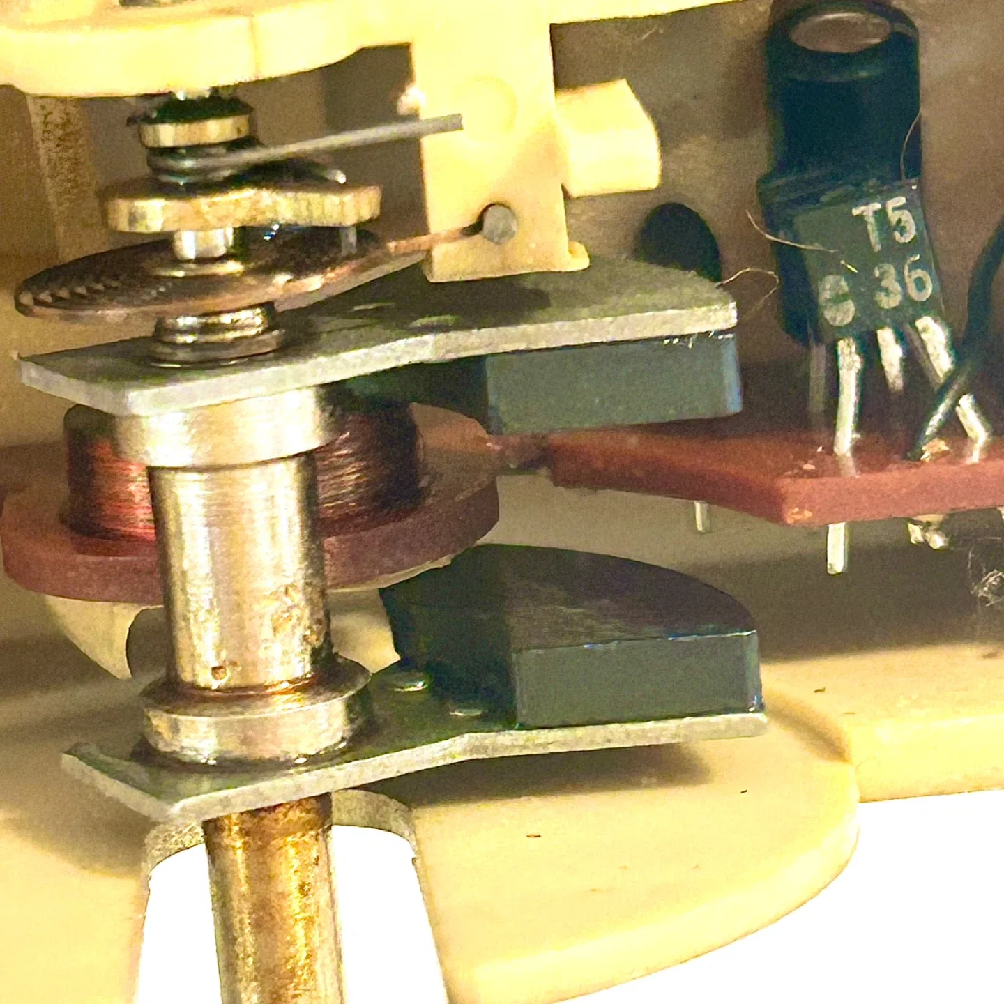 Birks Anniversary Clock West Germany – Glass Dome image indicator(4)