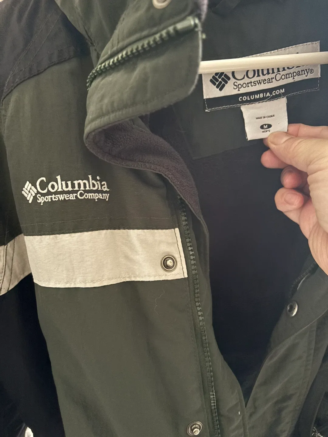 Columbia Sportswear Company Jacket - Men's M image indicator(4)