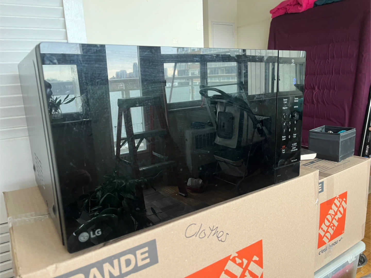 LG Microwave - Black - Less than a year old