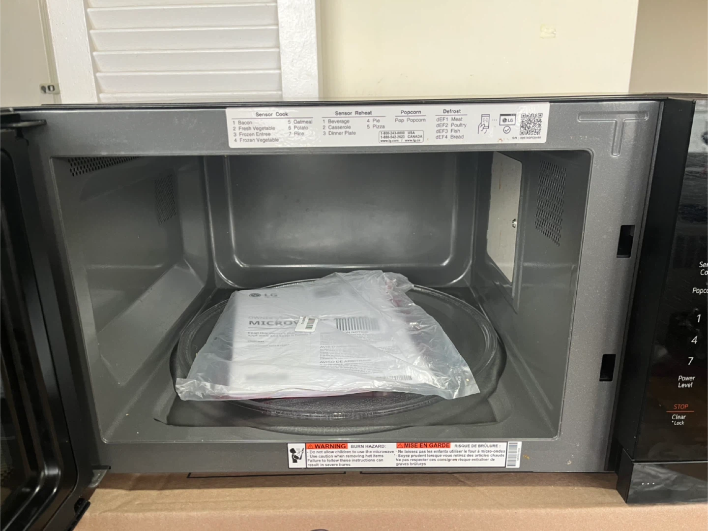 LG Microwave - Black - Less than a year old - photo 2