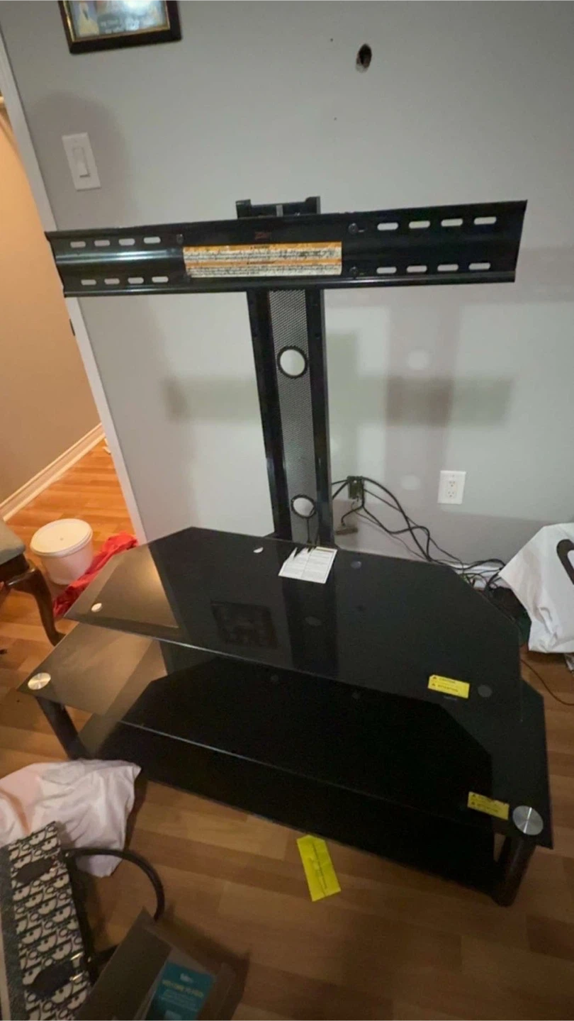 Z-line tv stand