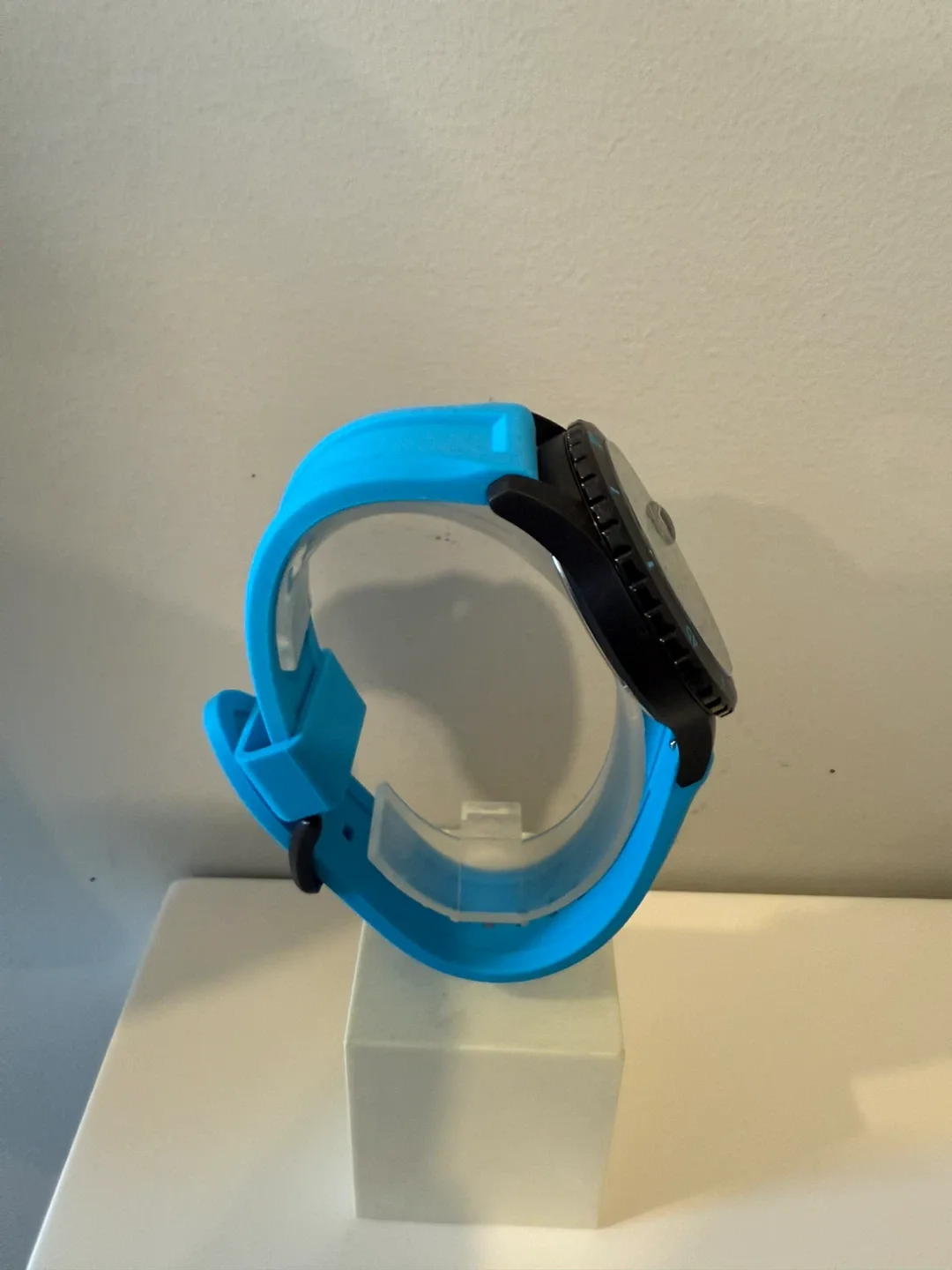 Fossil FB-01 Blue Silicone Strap Watch image indicator(2)