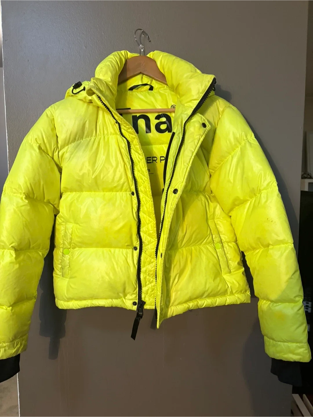 Tna Super Puff Shorty Jacket - Neon Yellow