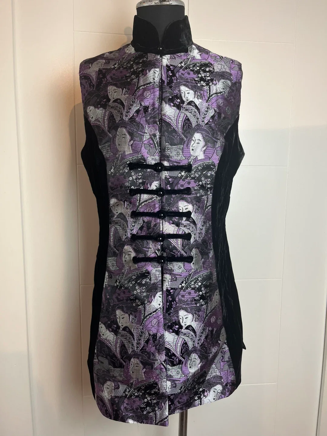Ochi Size 8 Vest - Purple & Black