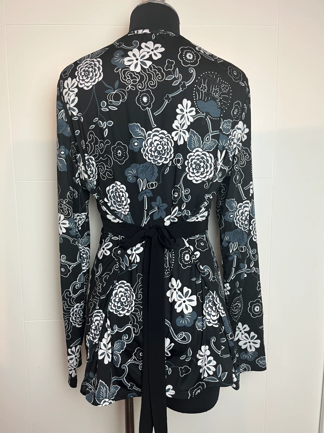 Maternity Floral Print Long Sleeve Top - photo 2