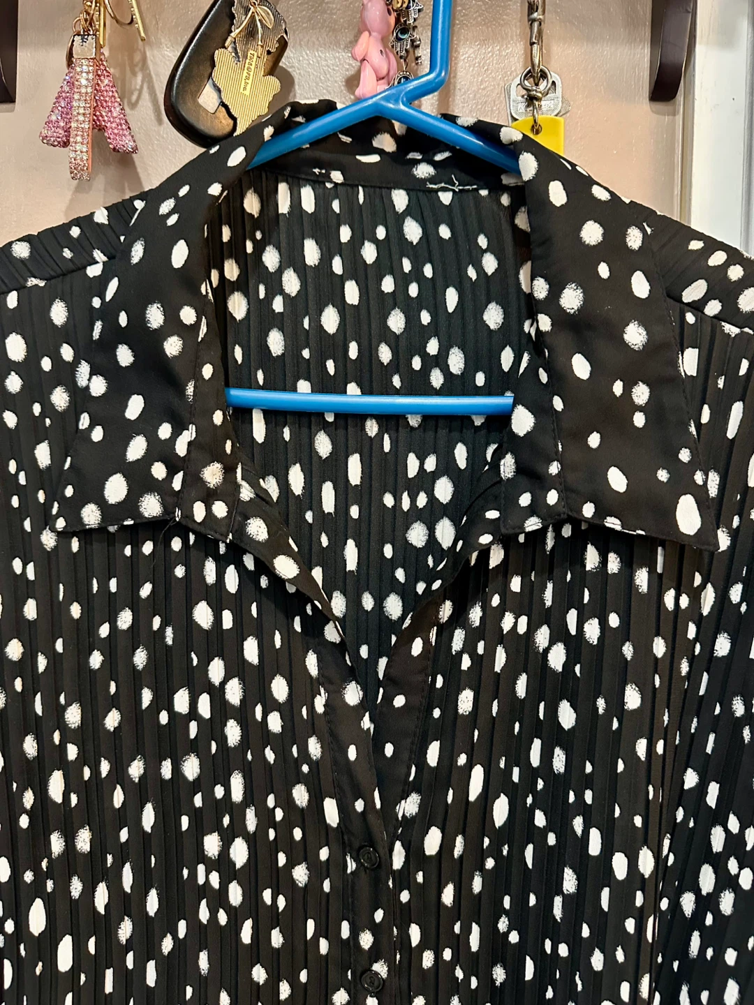 Black & White Polka Dot Pleated Blouse - photo 3