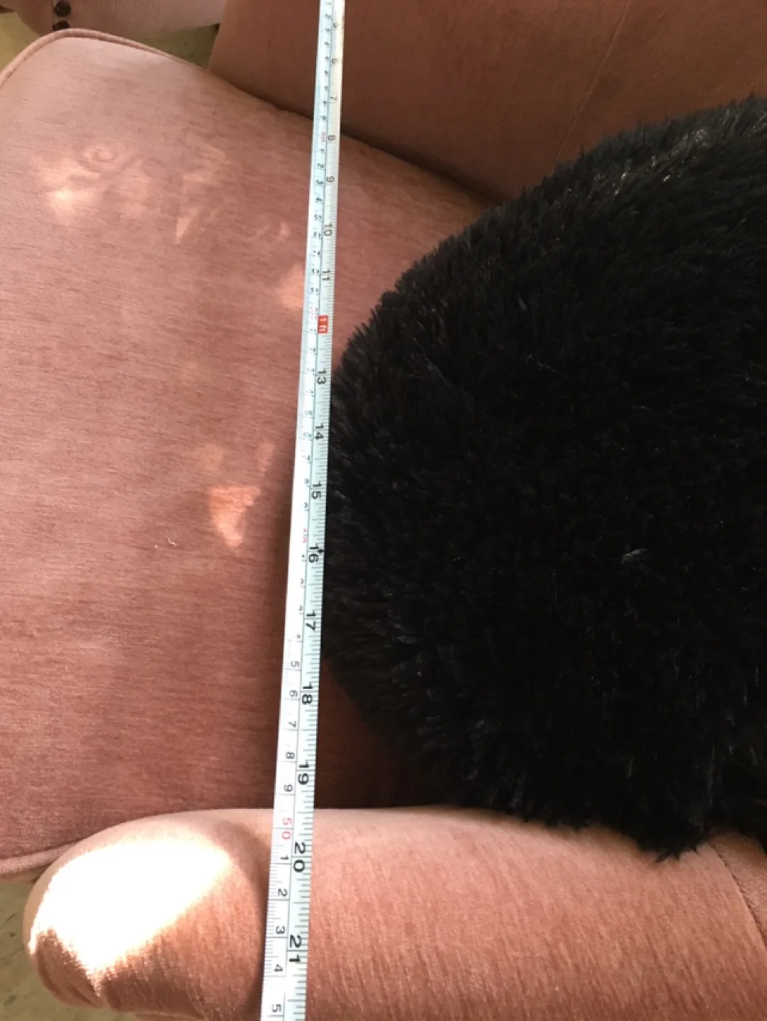 cute pink accent chair! image indicator(5)