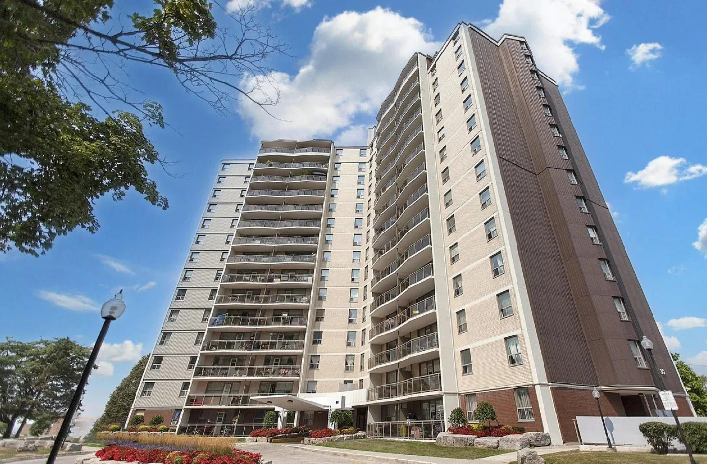 🔥 North York Room Available in a Prime Location 🔥