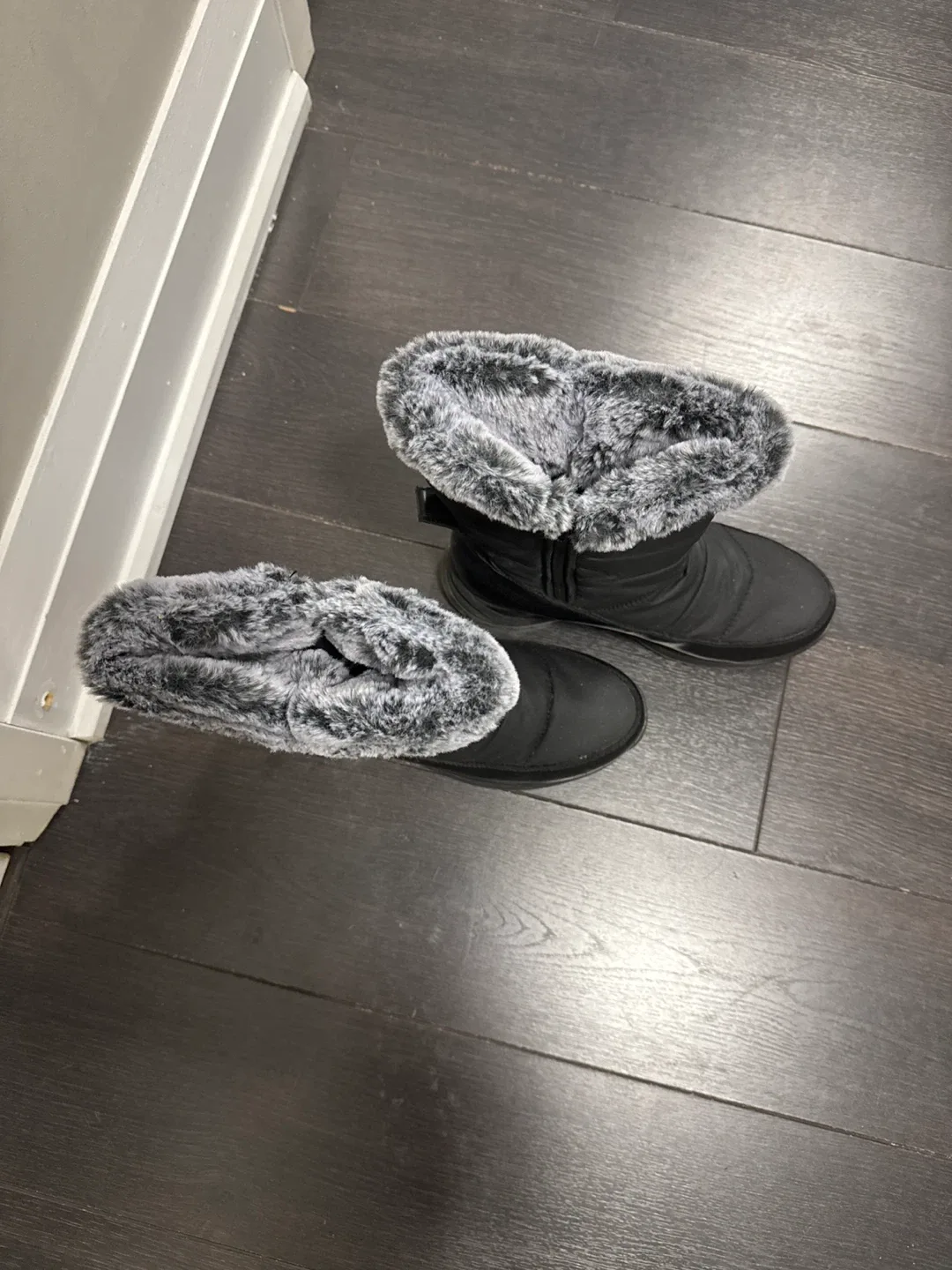 Totes Black Winter Boots image indicator(3)