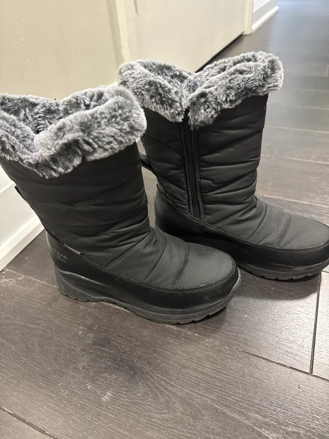 Totes Black Winter Boots image indicator(2)