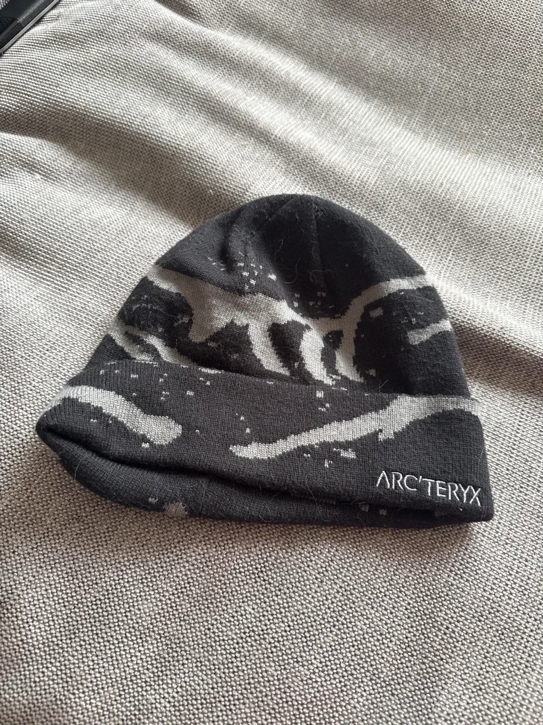 Arc'teryx Black Toque