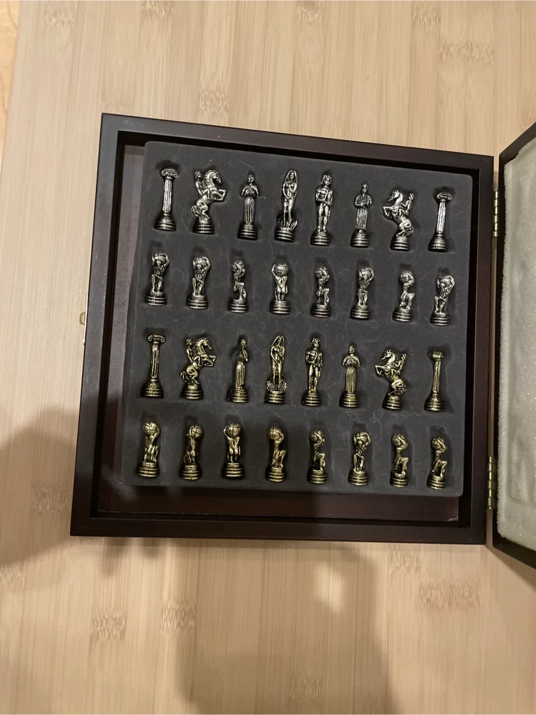 New Chess Set with Greek Mythology Pieces image indicator(3)