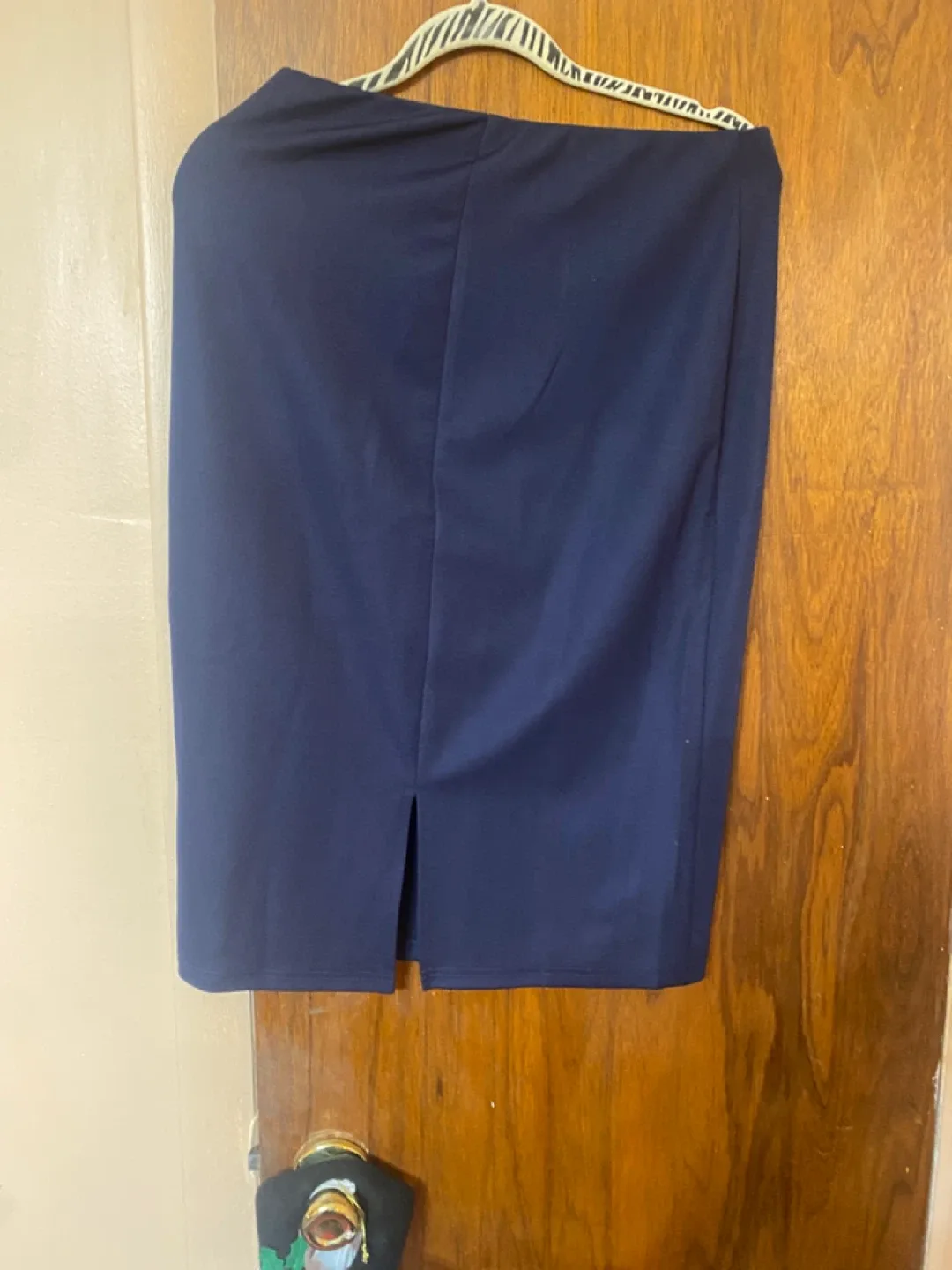 Navy blue size large pencil skirt image indicator(3)