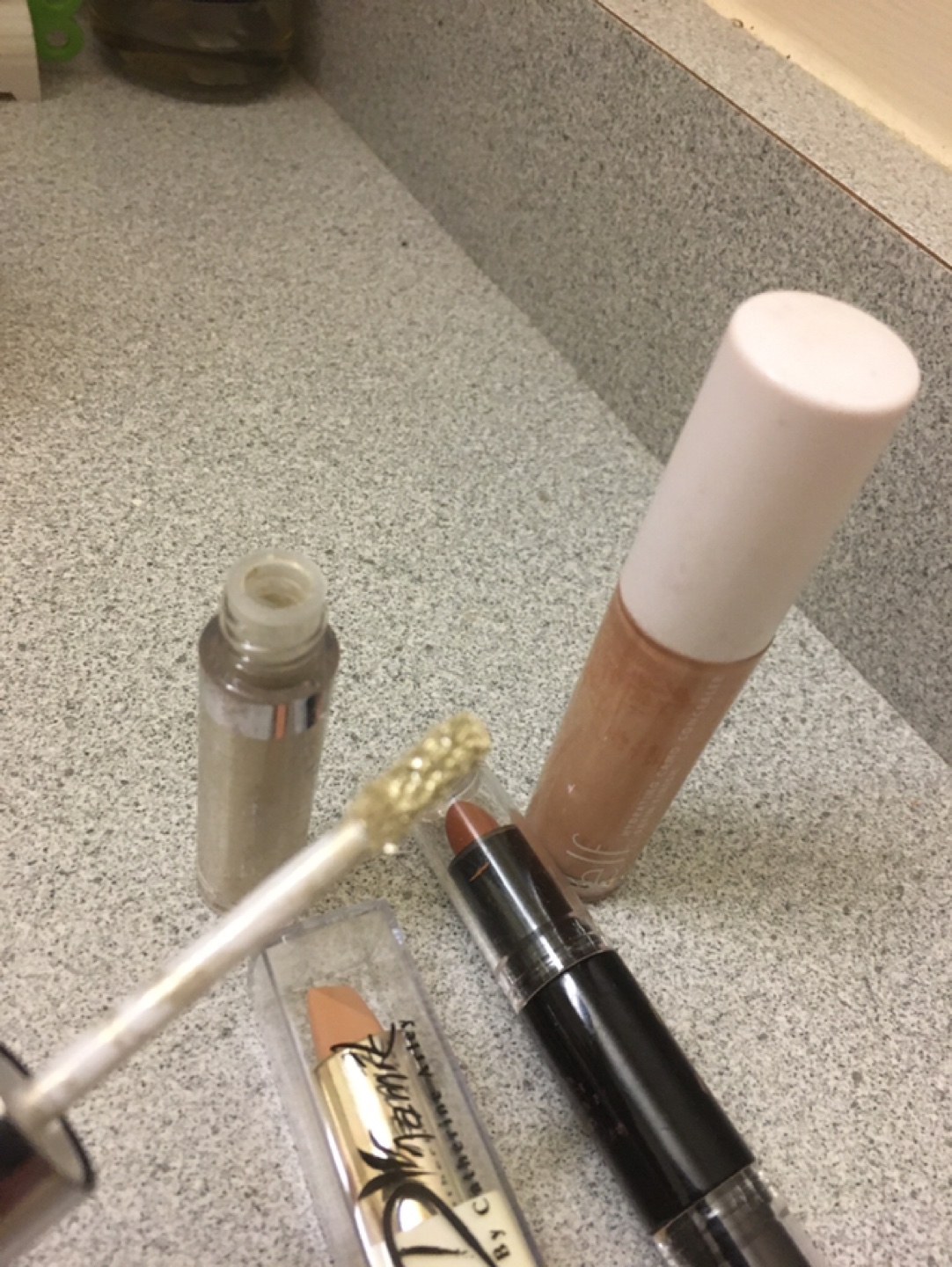 Assorted Makeup Lot: e.l.f., D'Mamik, others - photo 5