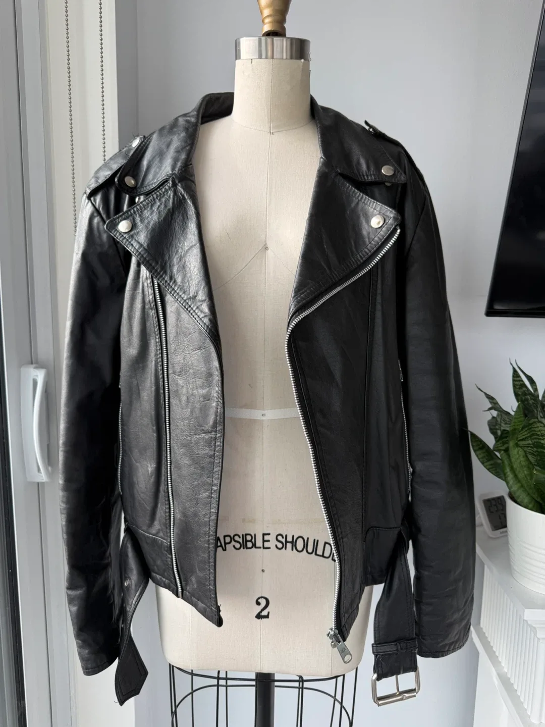 Vintage leather motorcycle jacket size medium