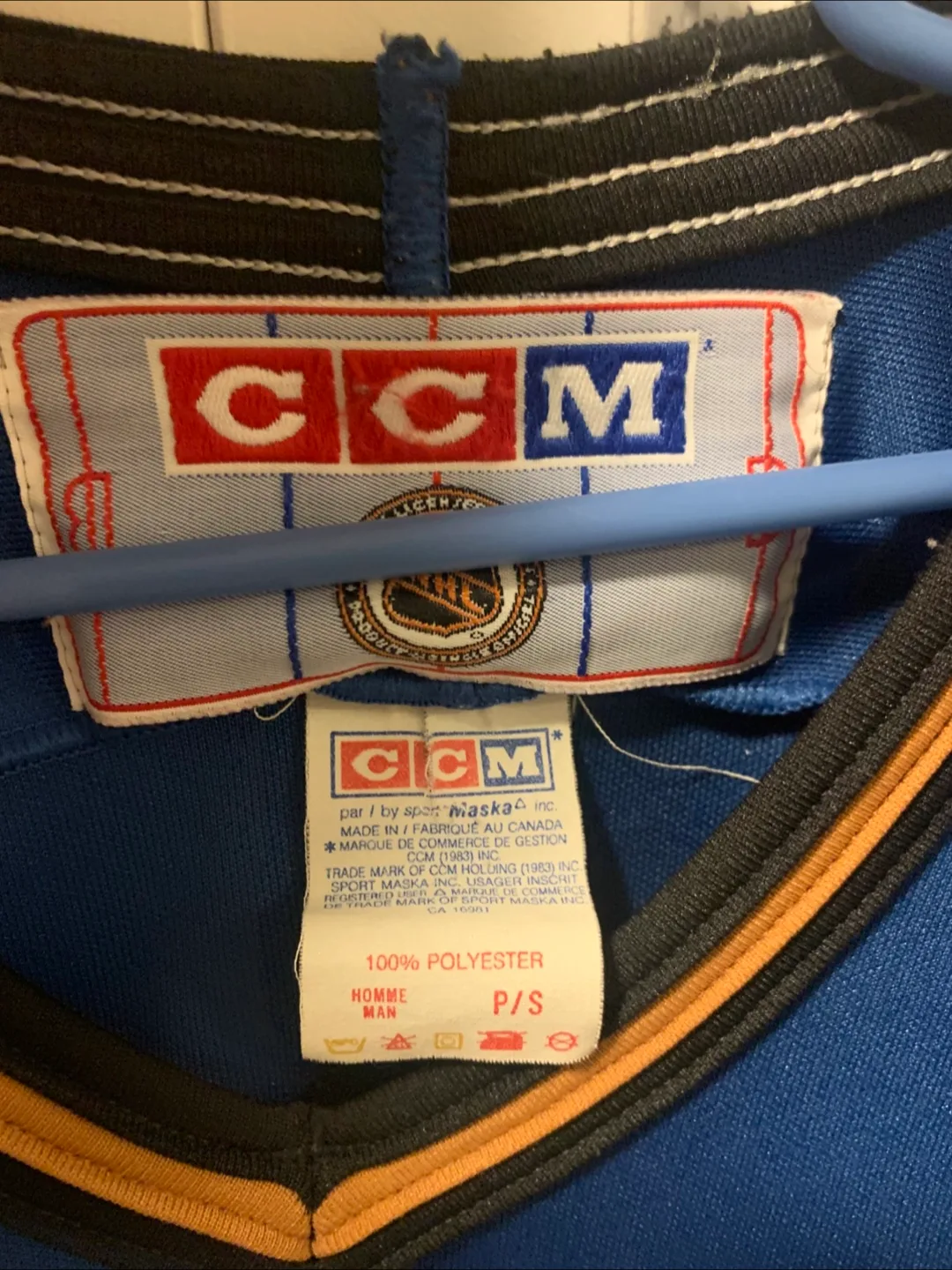 Washington Capitals CCM Hockey Jersey image indicator(6)