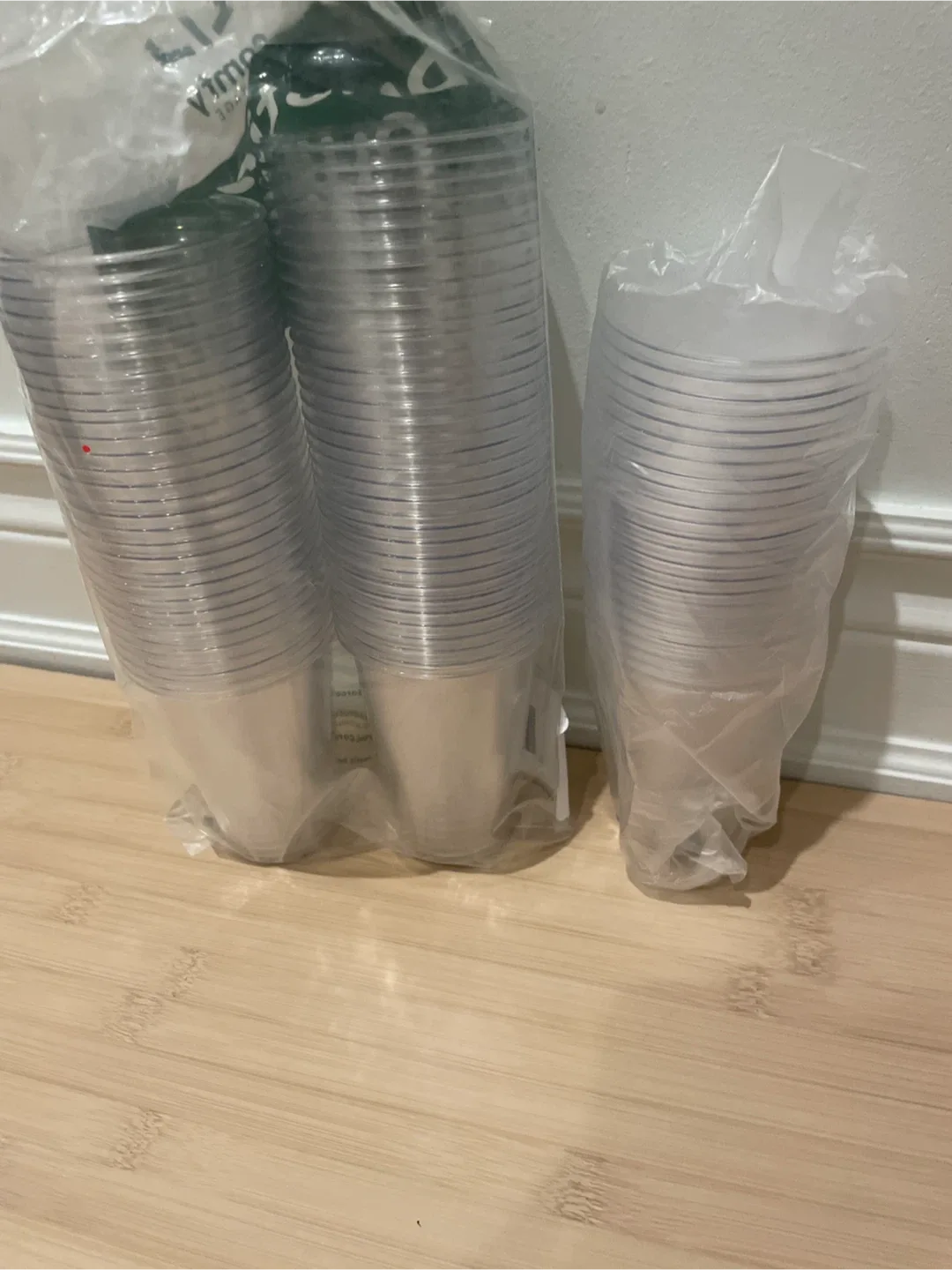 80 Clear Plastic Cups - New image indicator(3)