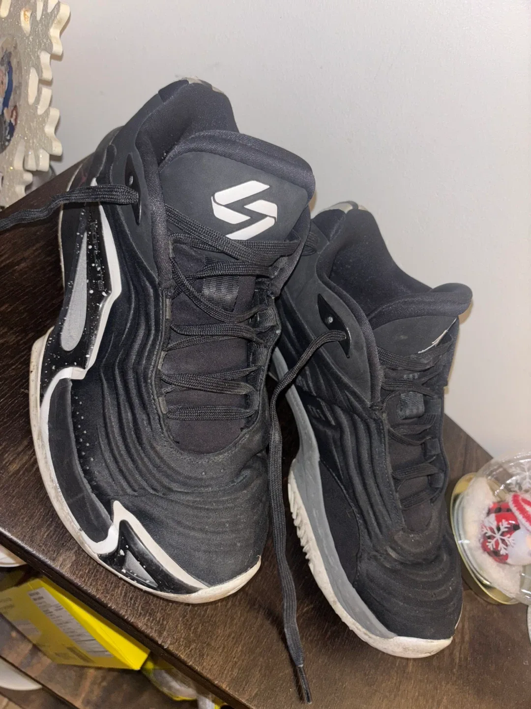 Jordan men shoes US 10