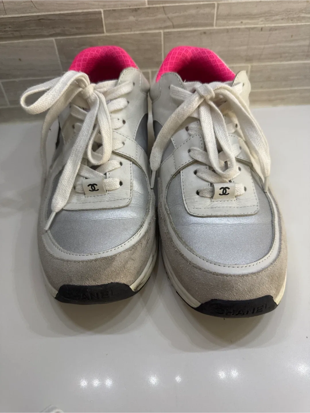 Chanel Sneakers image indicator(2)