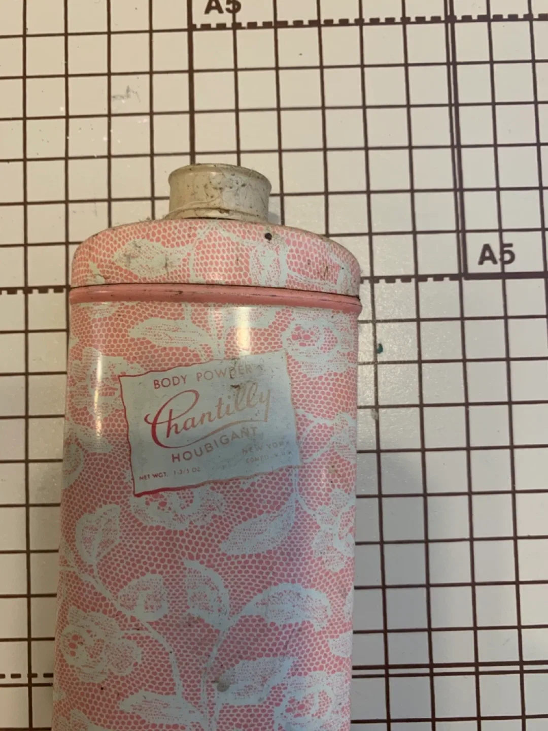 Vintage Houbigant Chantilly Body Powder