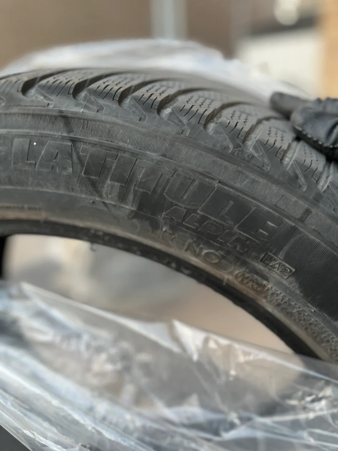 20” Winter Michelin Latitude Alpin image indicator(5)