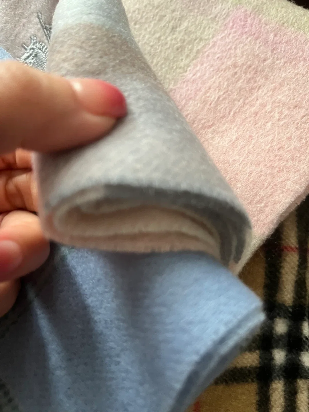 Winter Scarf image indicator(2)