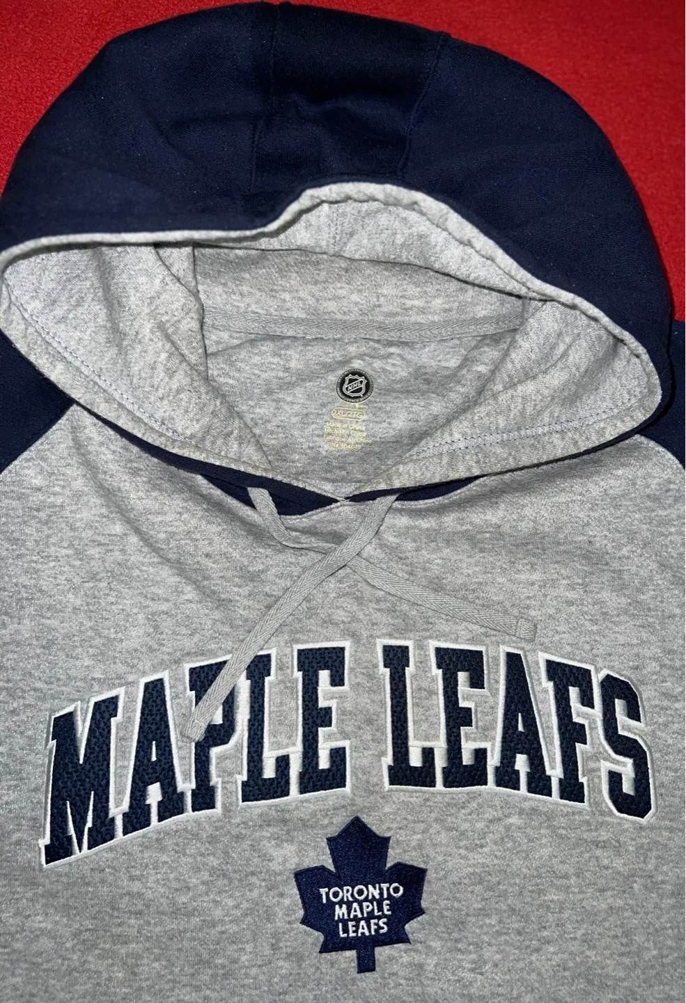 Maple Leafs Hoodie - Size 2XL