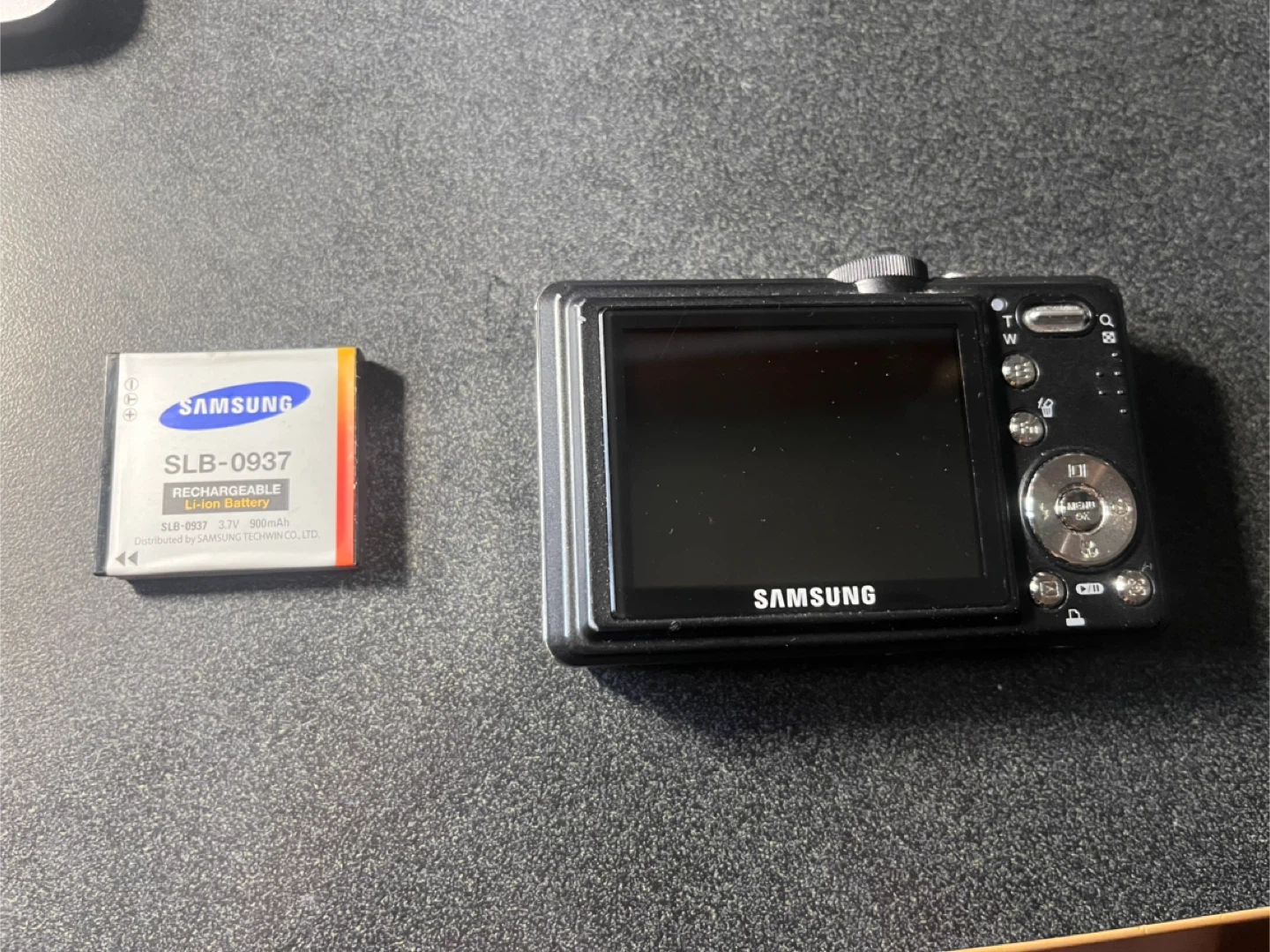 Samsung L730 Digital Camera - photo 2
