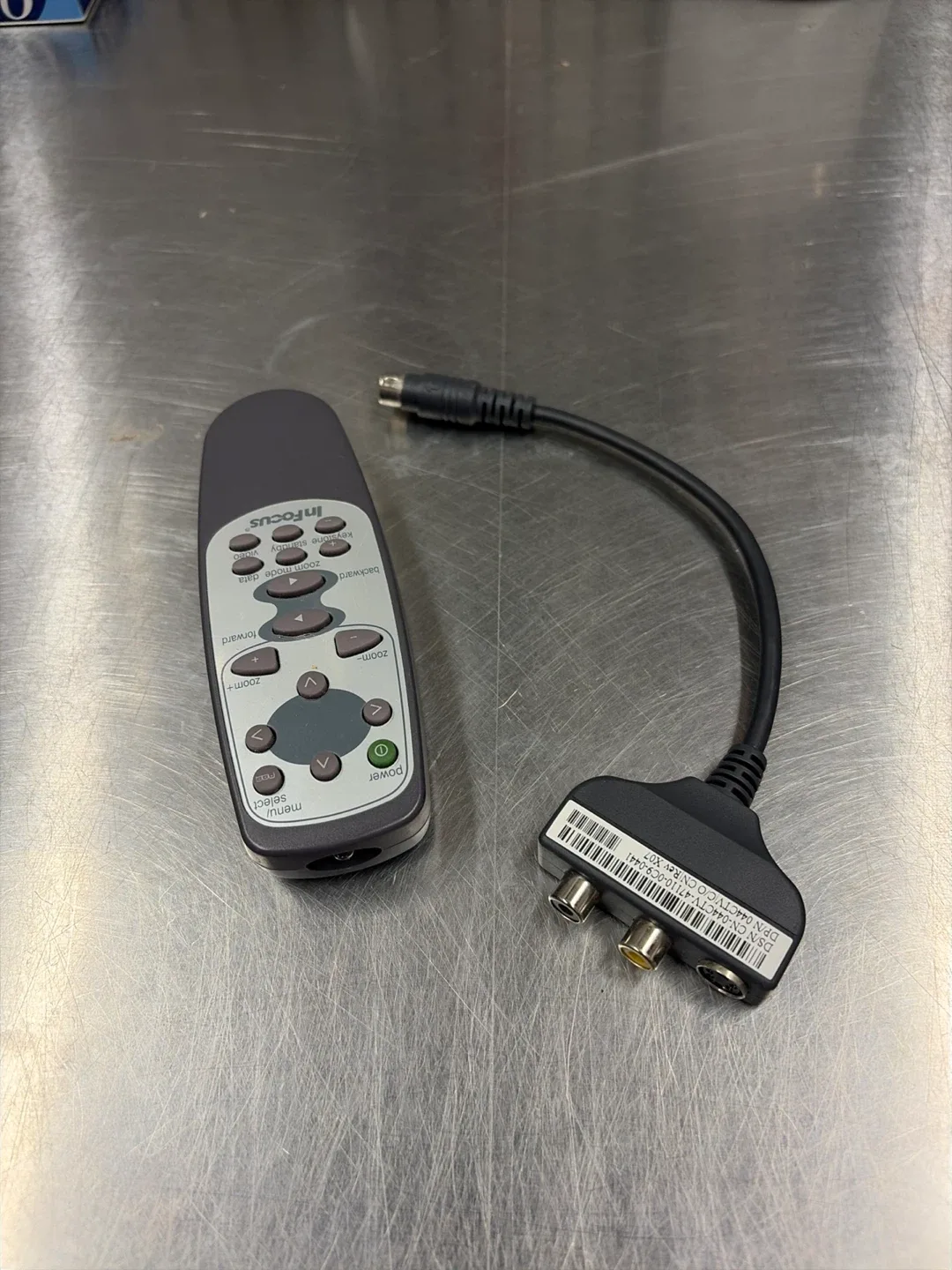 InFocus Projector with Case & Accessories image indicator(3)