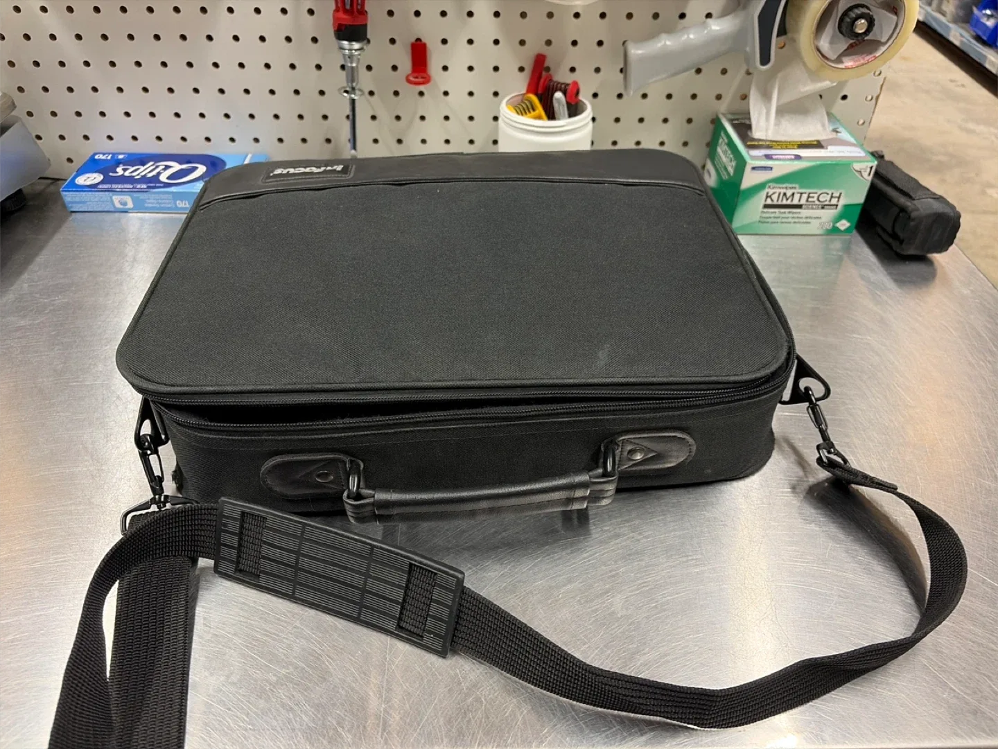 InFocus Projector with Case & Accessories image indicator(4)