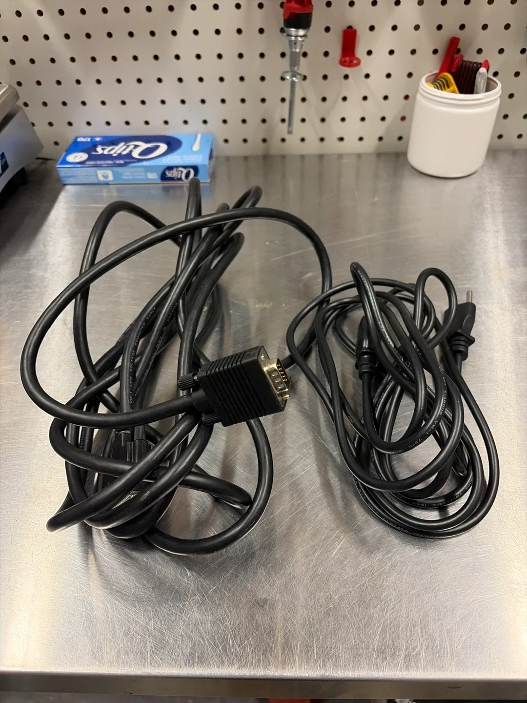 InFocus Projector with Case & Accessories image indicator(2)