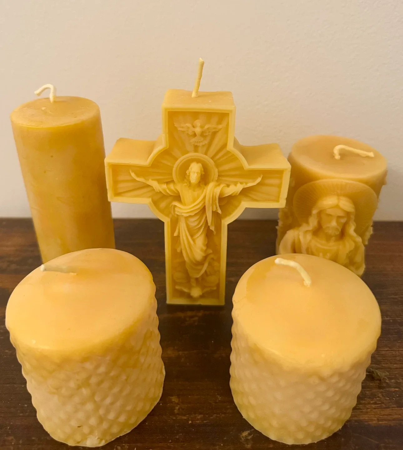 Beeswax Candles & Honey image indicator(2)