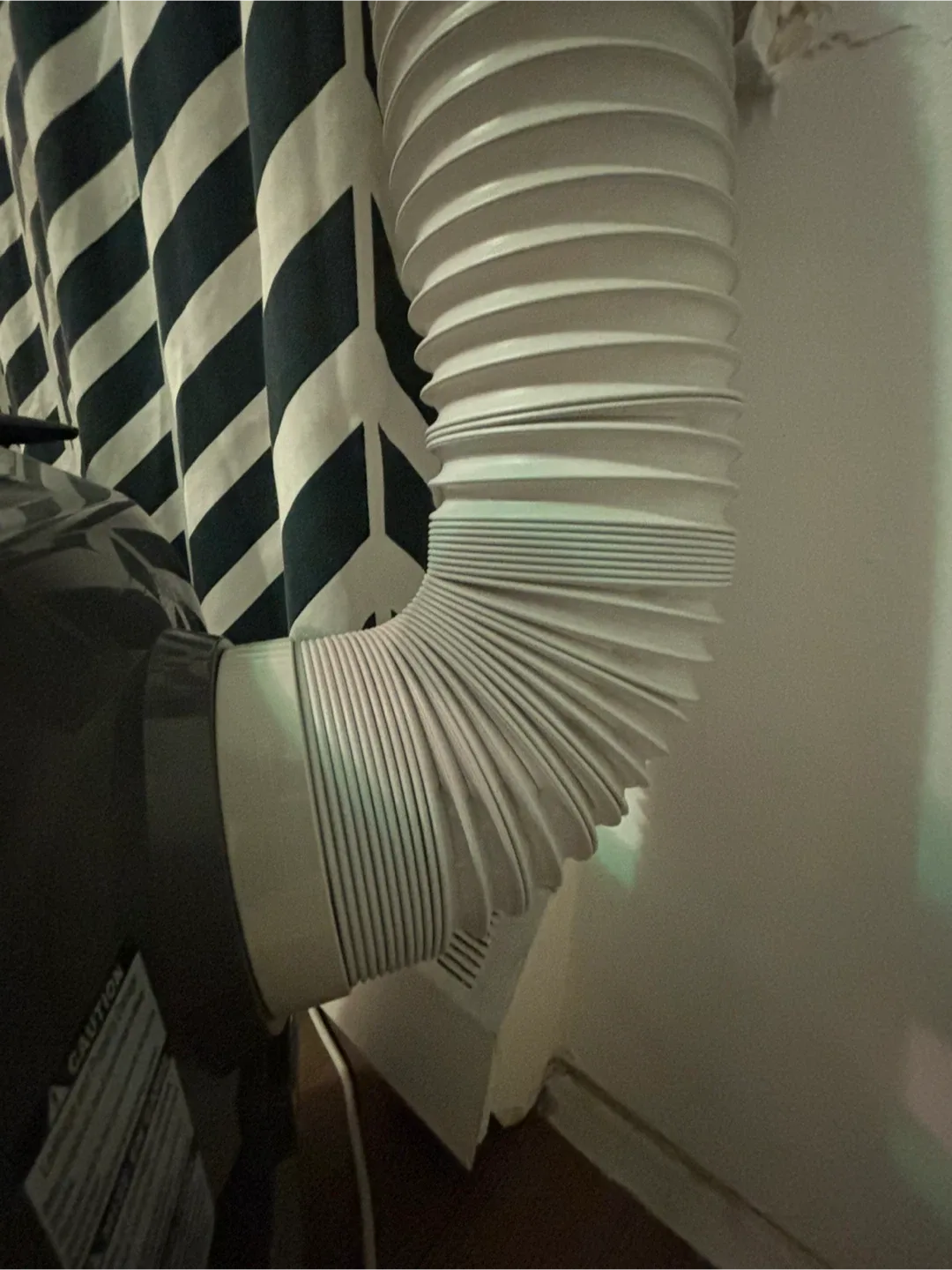 Pelonis Space Heater & RCA TV & Insignia Air Conditioner image indicator(4)