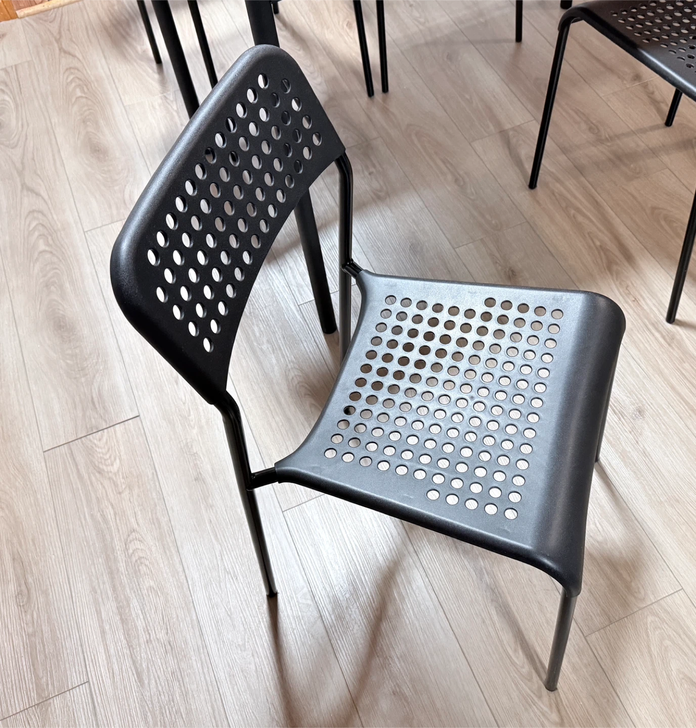 IKEA Dining Table + 4 chairs - photo 2