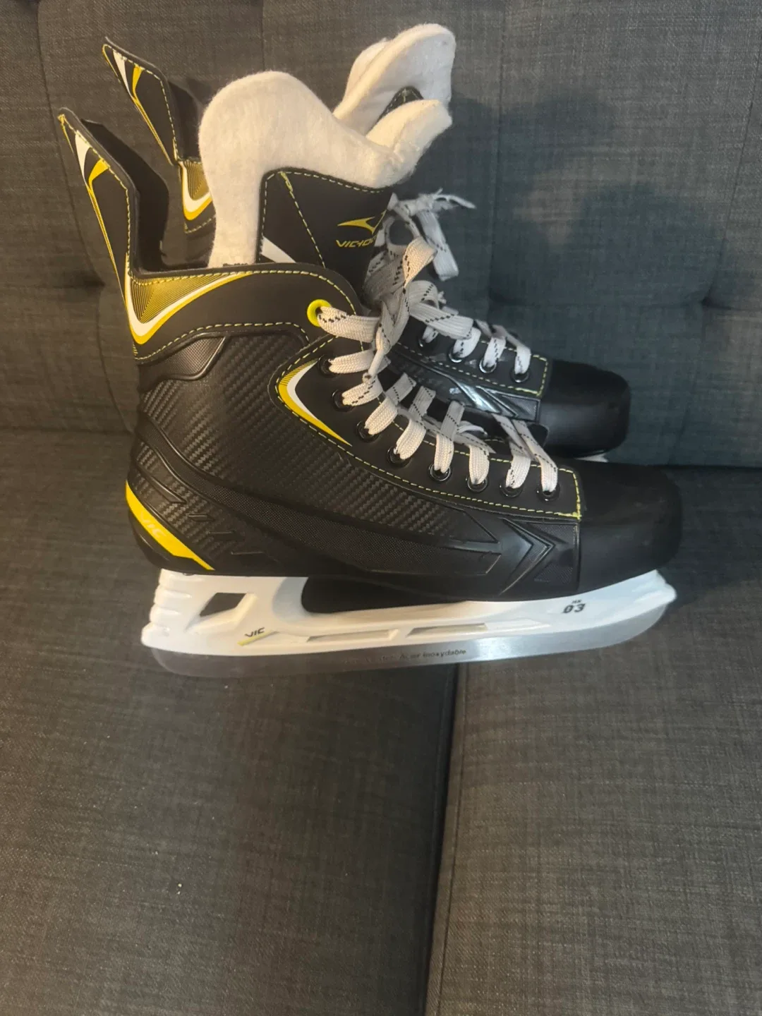 Viceroy Ice Hockey Skates, Size 12