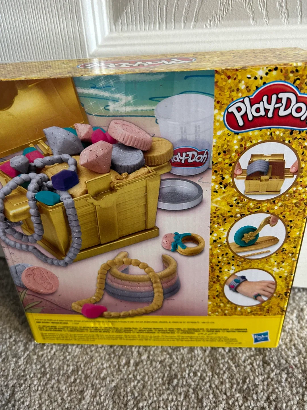 New Play-Doh Treasure Splash Set image indicator(2)