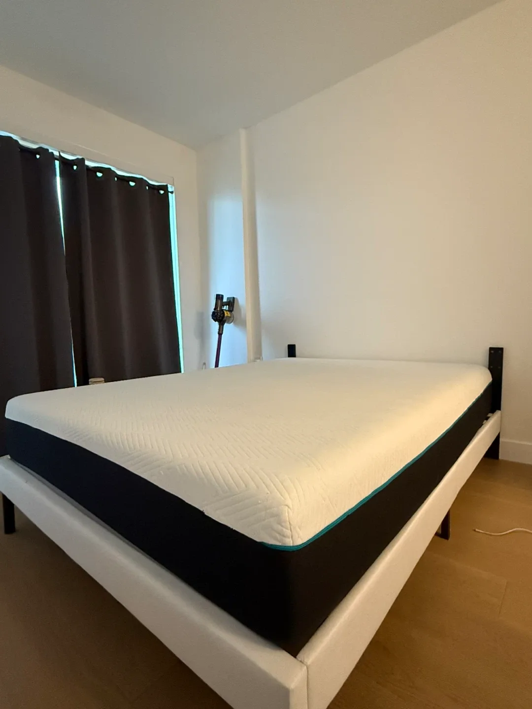 Endy Mattress - Queen Size (and bed frame free)