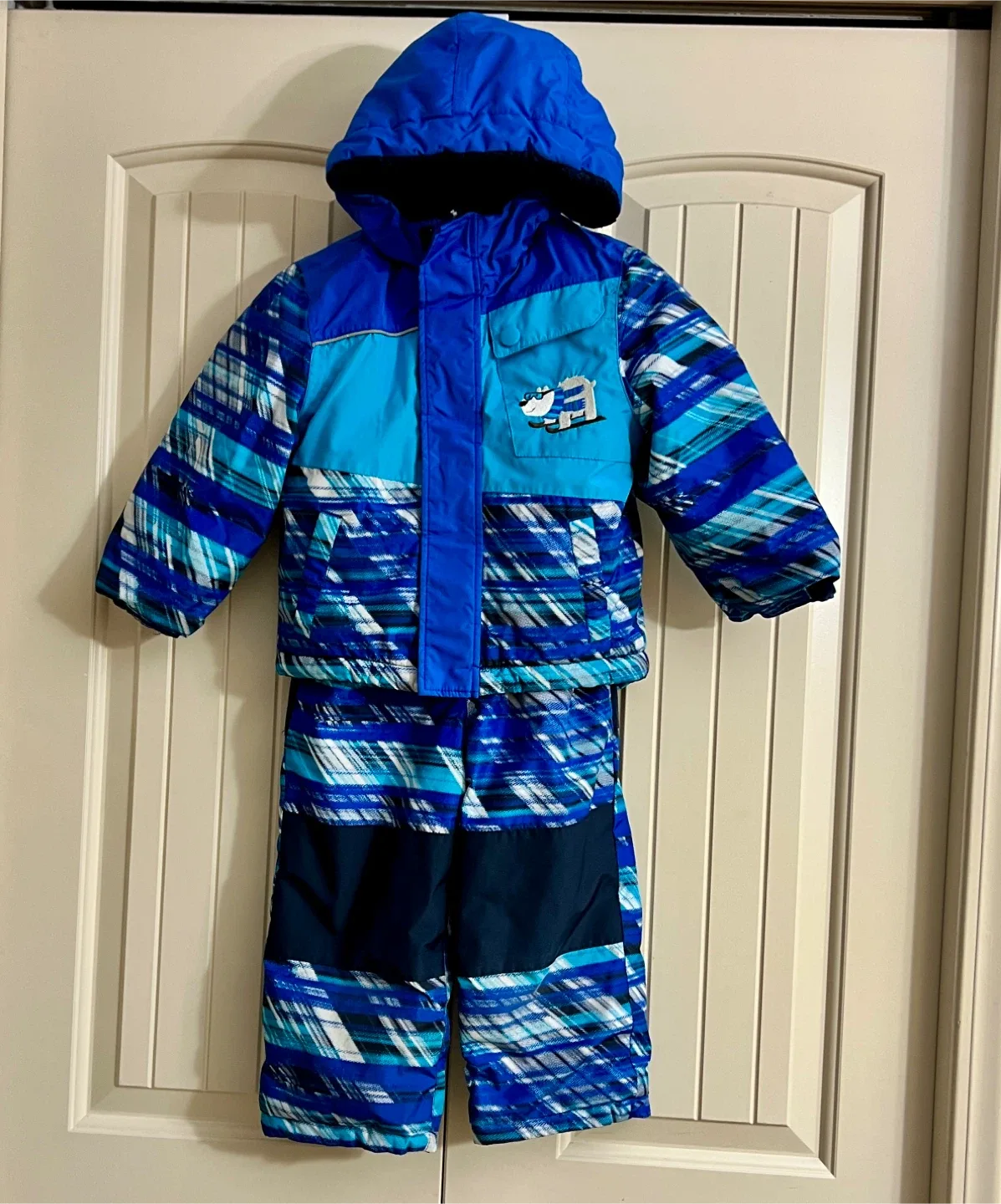 OshKosh Bgosh Snowsuit - Size 3T