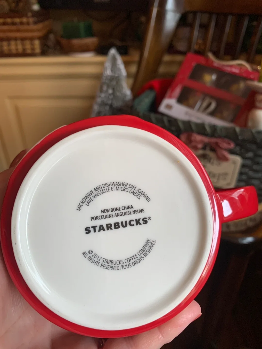 Festive Holiday Basket image indicator(4)