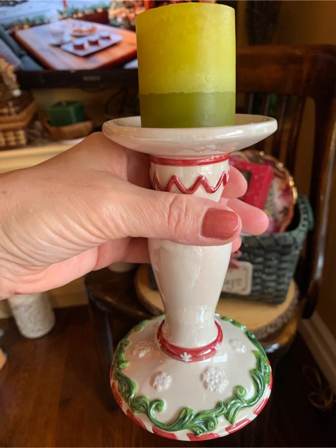 Festive Holiday Basket image indicator(7)