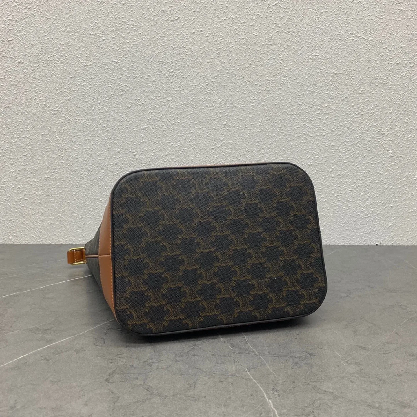 Celine Paris Bucket Bag image indicator(3)