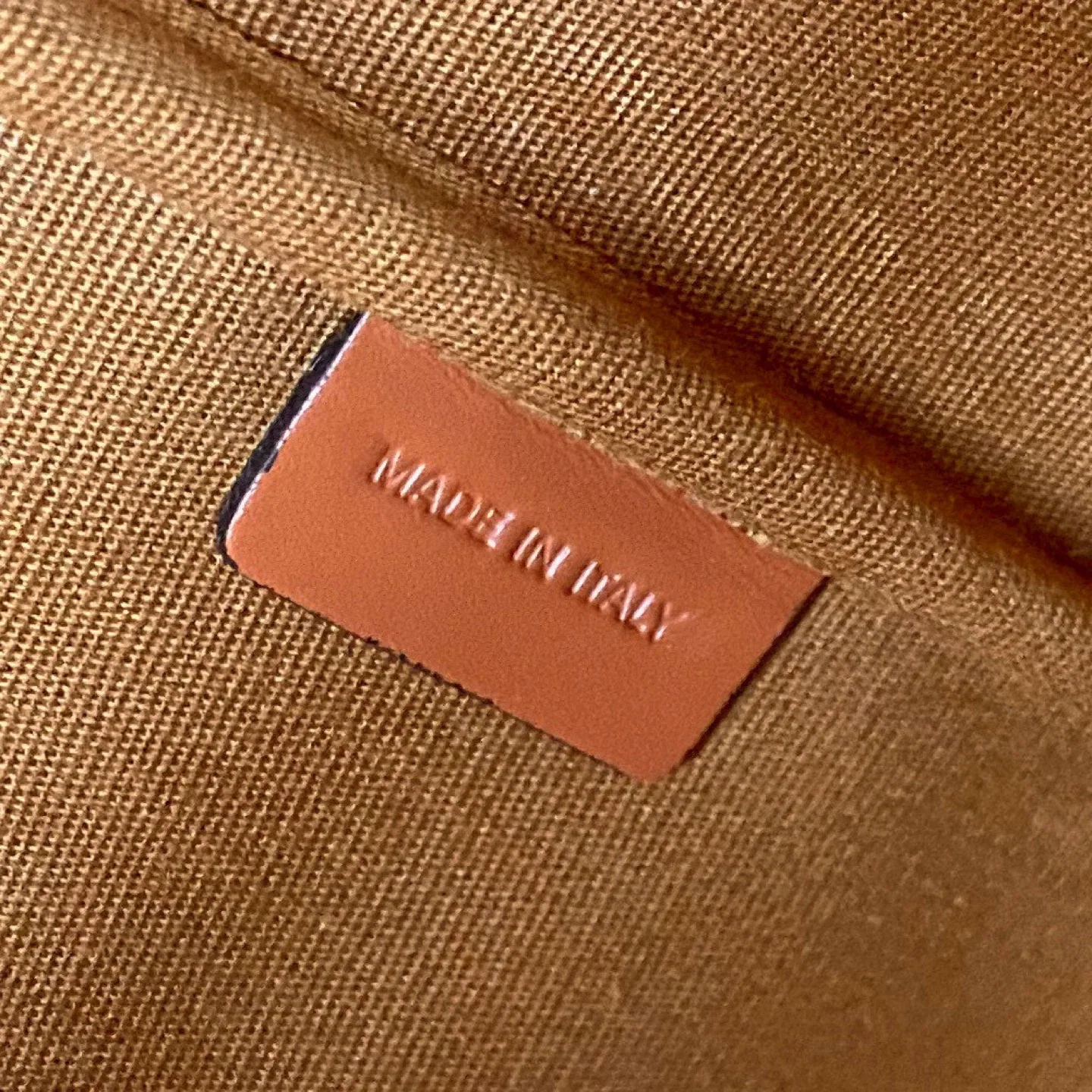 Celine Paris Bucket Bag image indicator(6)