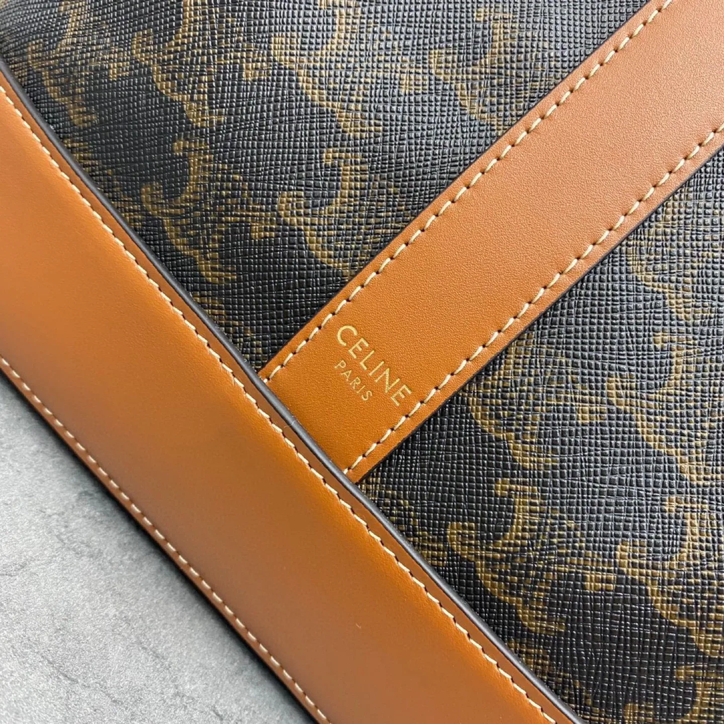 Celine Paris Bucket Bag image indicator(5)