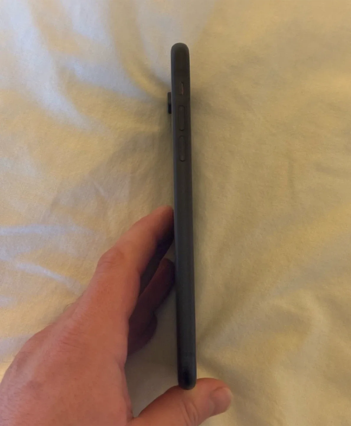 iPhone XR (black) image indicator(4)