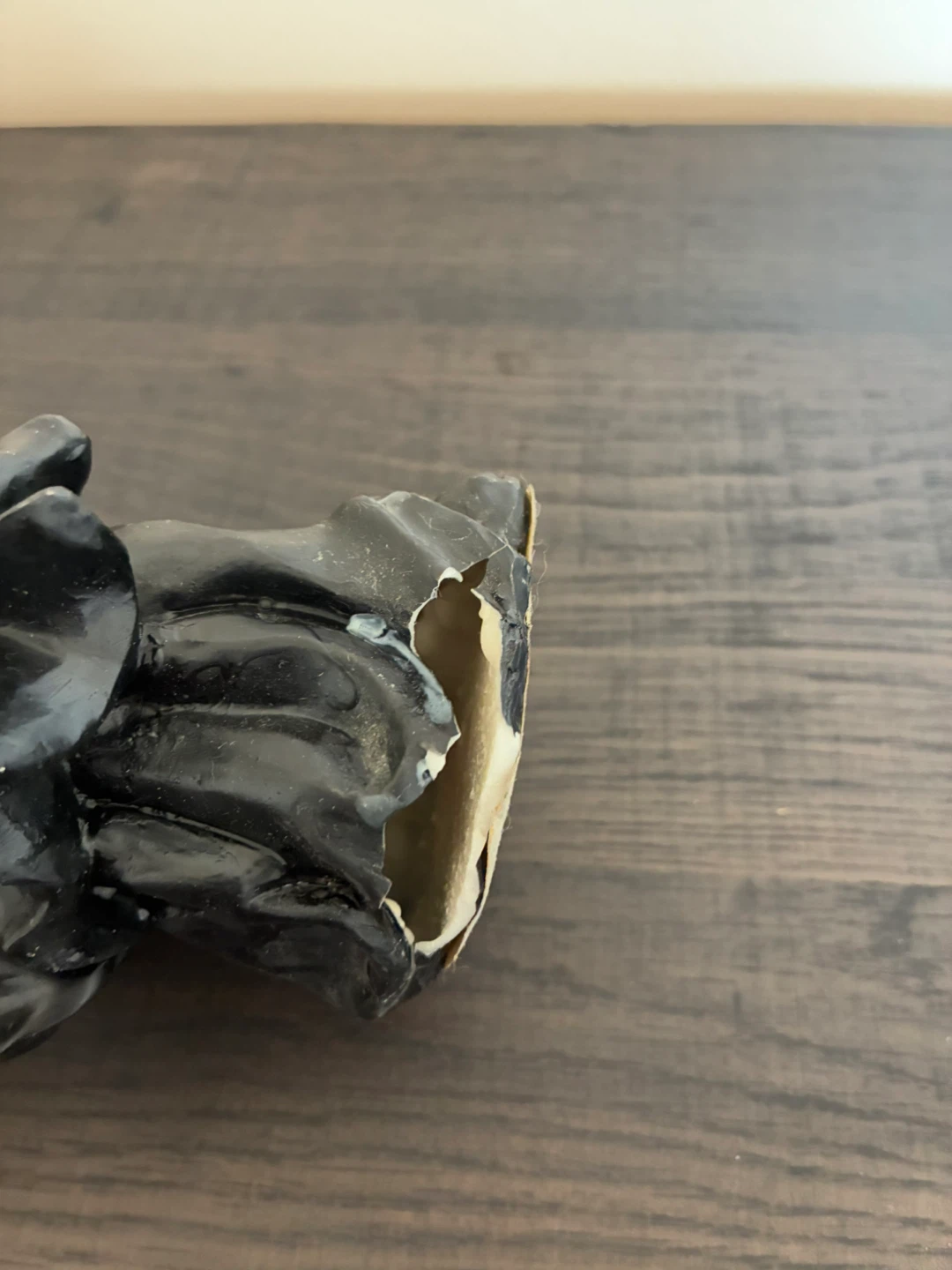 Nun Figurine - Damaged - photo 5